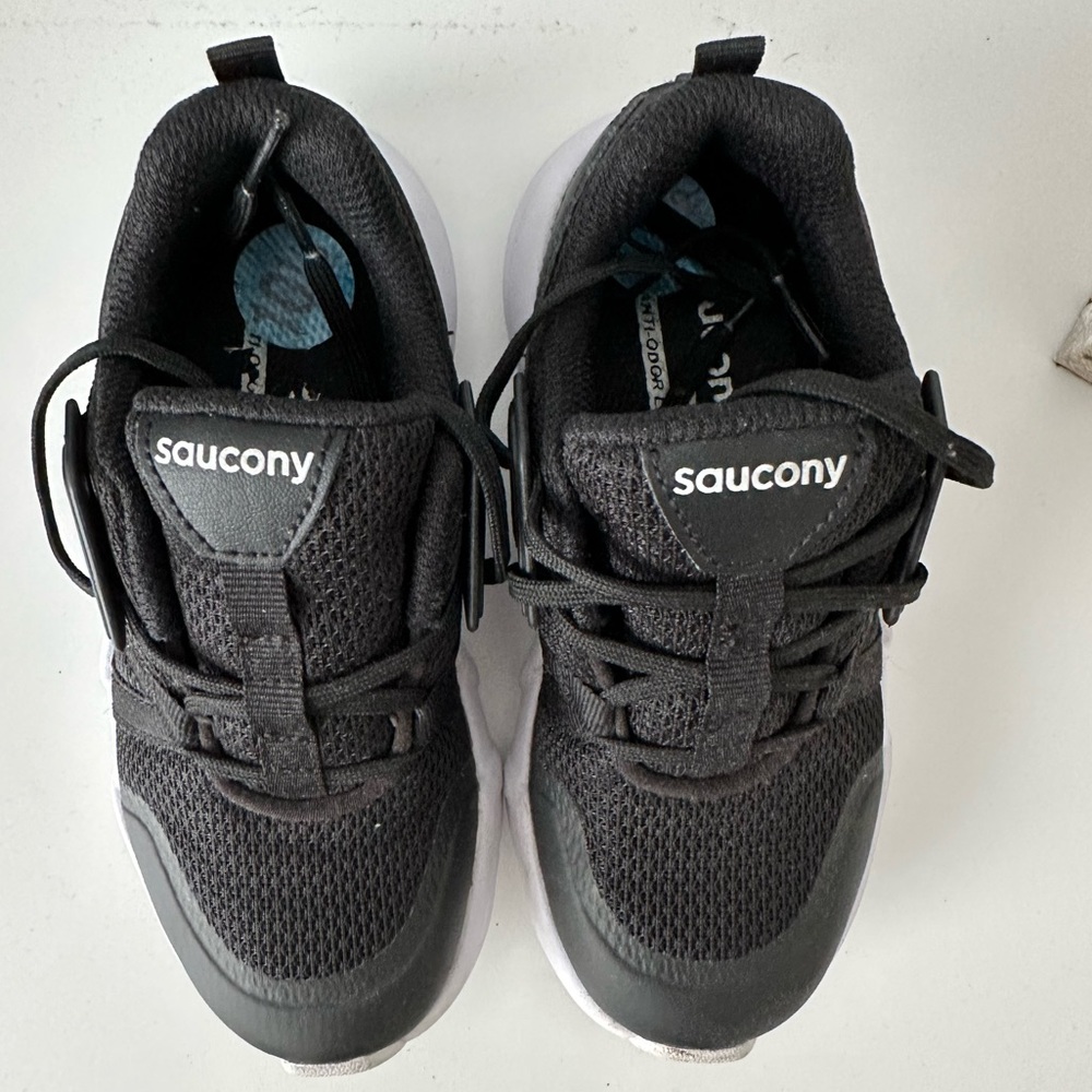 Saucony kids running shoes
